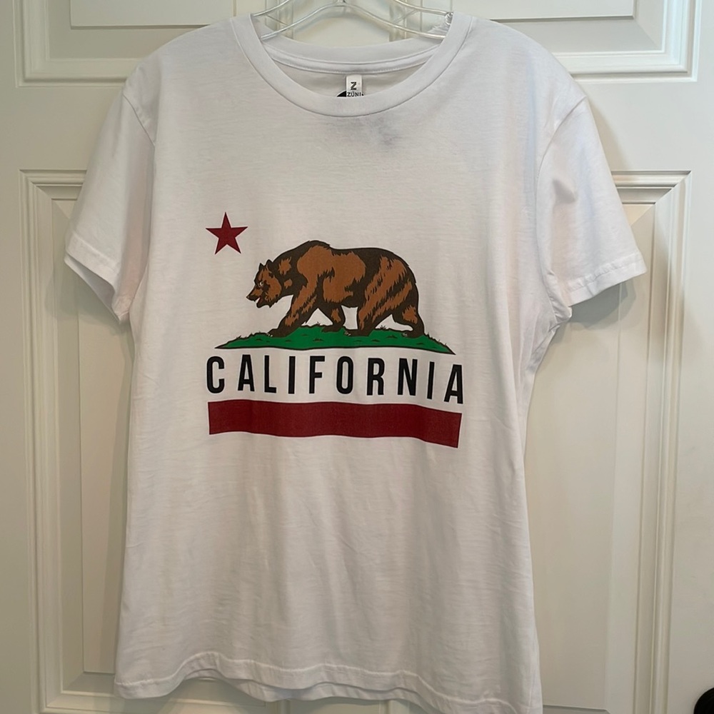 Zuni Sportswear California Tee for juniors